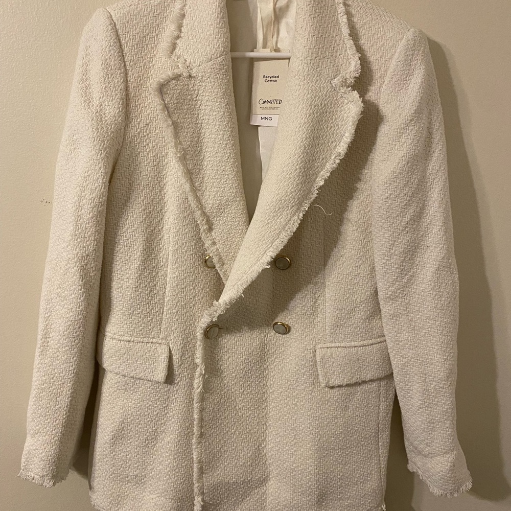 Mango Cream Blazer with Notched Lapels and Structured Shoulders
